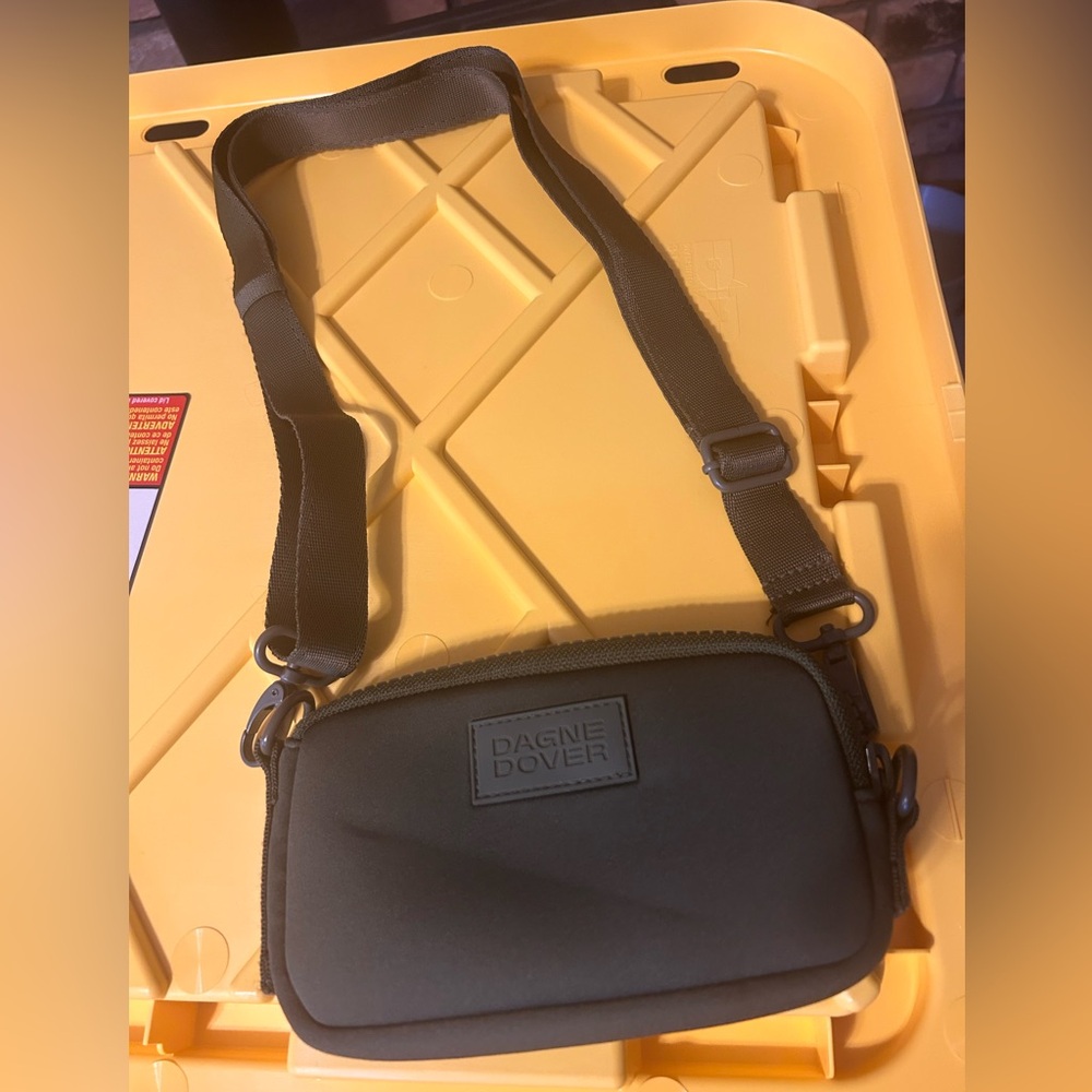 EUC Dagne Dover Mara Phone Sling Bag